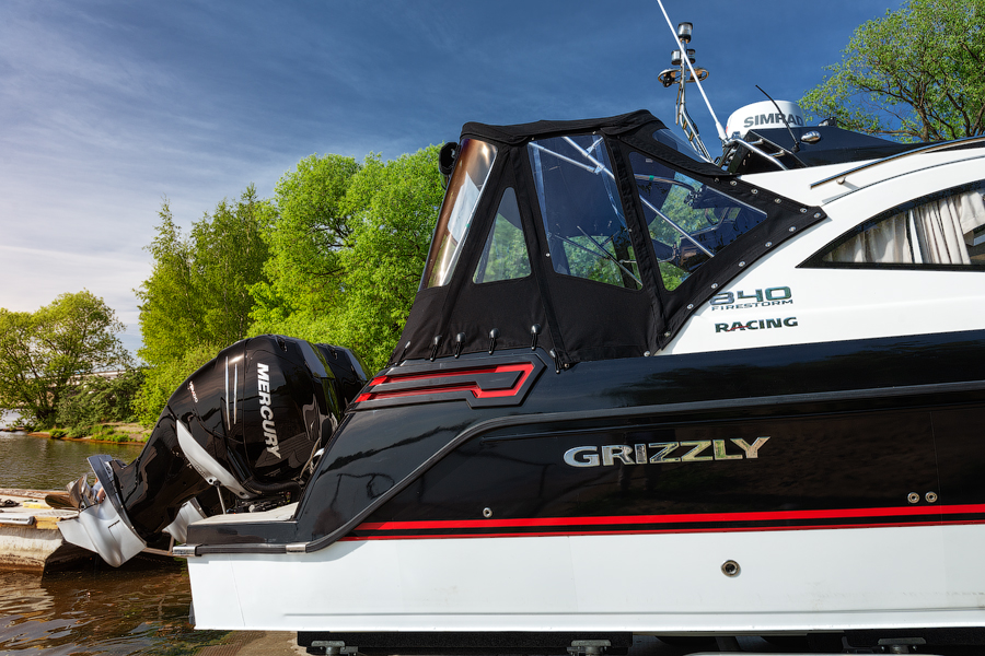 Grizzly 840 Racing с двумя моторами Mercury 300 Verado (2018 г)