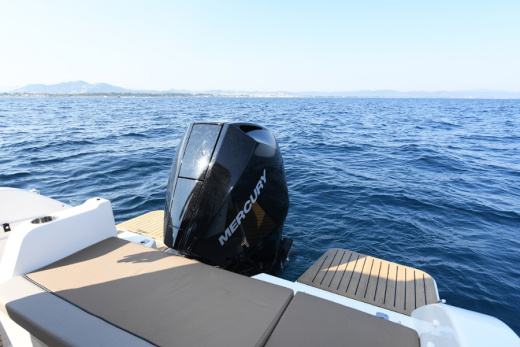 QUICKSILVER ACTIV 675 WEEKEND