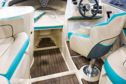 КАТЕР ENIGMA 590 HT (БИРЮЗОВЫЙ) С МОТОРОМ YAMAHA 150